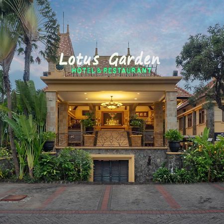 Lotus Garden Hotel By Waringin Hospitality Kediri  Exterior foto